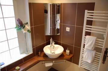 France Privát Le Pradet, Exterior